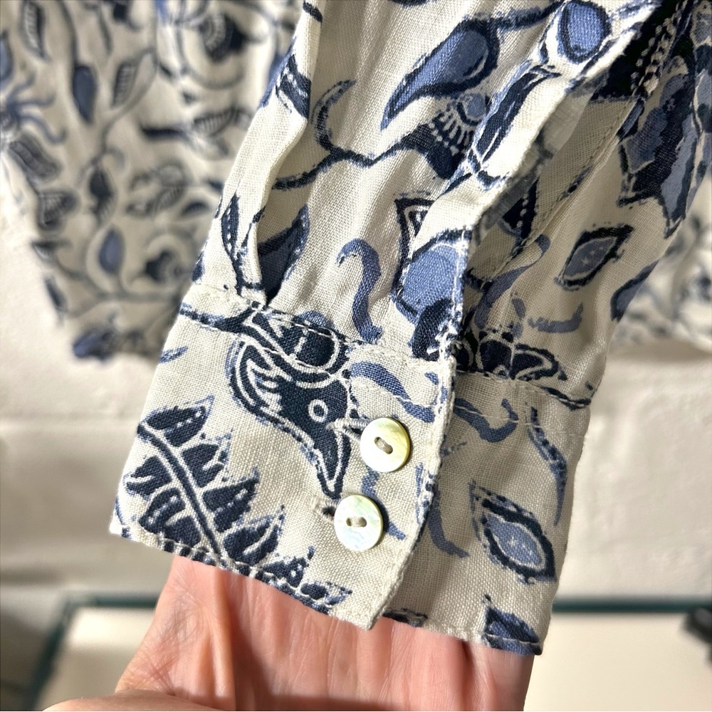 100% Linen Rachel Zoe Blue/Gray Floral Shirt Long Sleeves Roll Tab Buttons Sz M - Picture 8 of 10